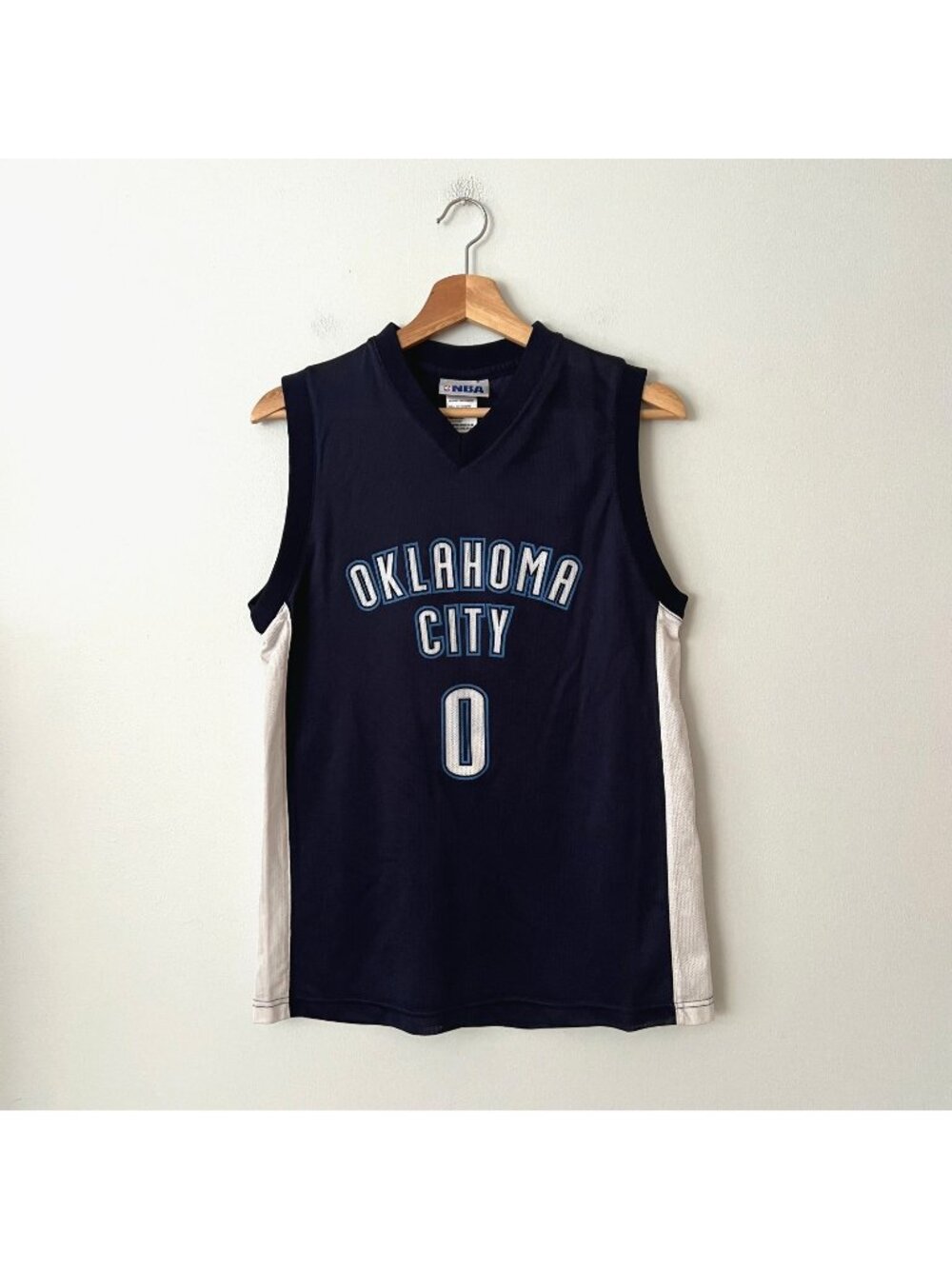 NBA Oklahoma City Thunder Russell Westbrook #0 Jersey Youth Size XL 18-20